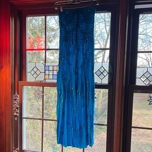 Elegant Blue Strapless Dress ready for Vacation!